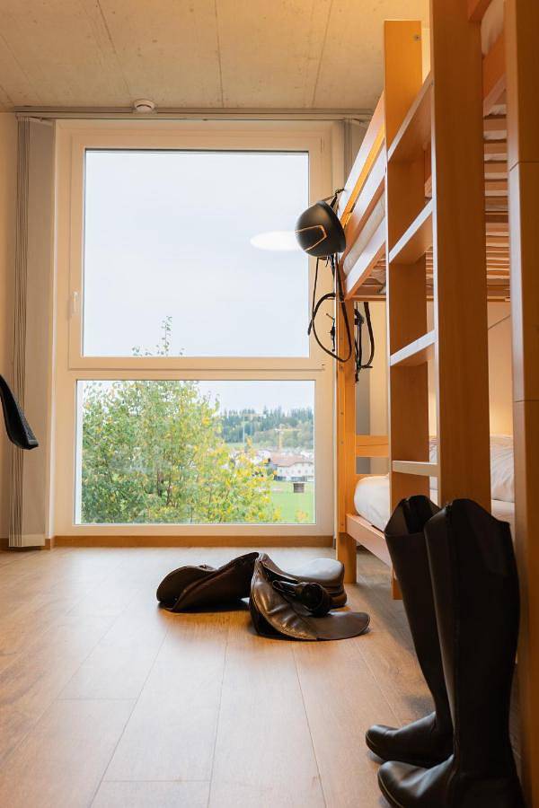 Location de vacances pour 2 personnes, avec piscine et terrasse ainsi que sauna et bassin pour enfant à Saignelégier - 4