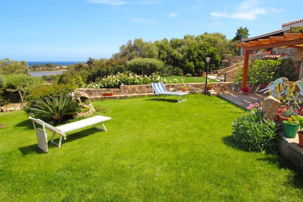 Ganze Wohnung, Ferienwohnung Viola by Interhome in Porto Ainu, Baia Sant'Anna