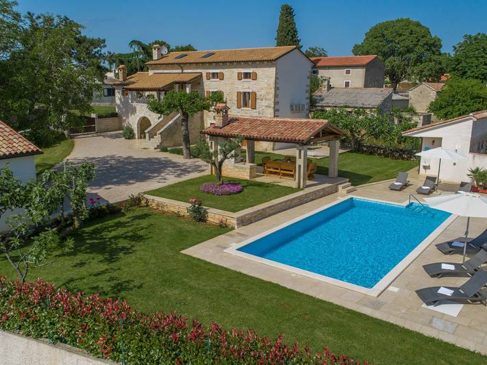 Ferienhaus für 7 Personen in Tomišići