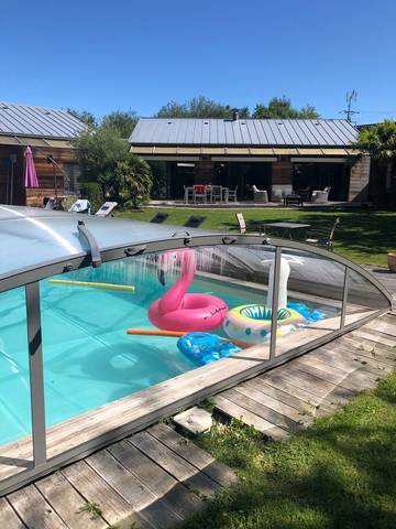 Chambre d’hôte pour 2 personnes, avec sauna et jacuzzi ainsi que piscine et jardin à Ploumilliau