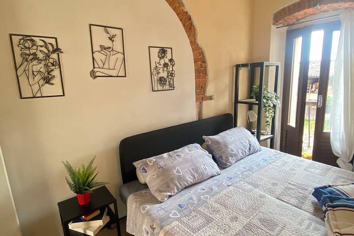Entire apartment, The room in the ancient village in Colà, Lazise