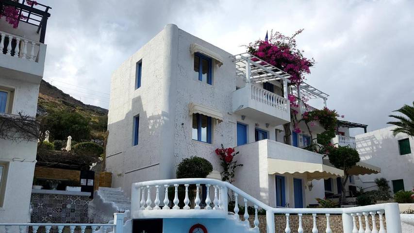 Vakantieappartement voor 4 personen, with uitzicht and zwembad as well as tuin in Koutouloufari