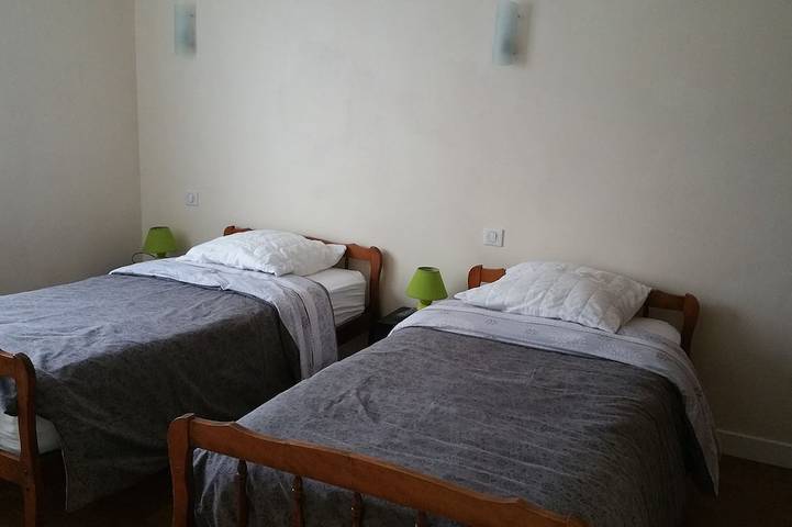 Location de vacances pour 8 personnes, avec jardin et terrasse à Morieux - 2