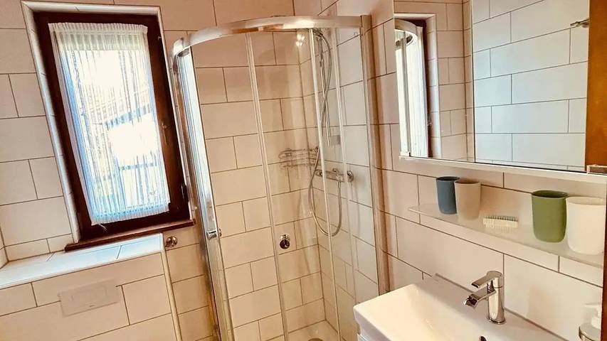 Bungalow für 4 Personen, mit Balkon an der Rhön - 3