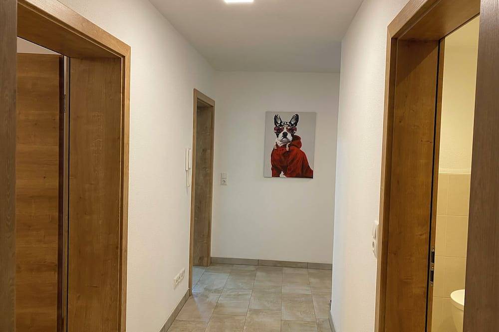 Ganze Wohnung, Ferienwohnung mit Salzachblick, Terrasse und ruhiger Lage in Laufen, Rupertiwinkel