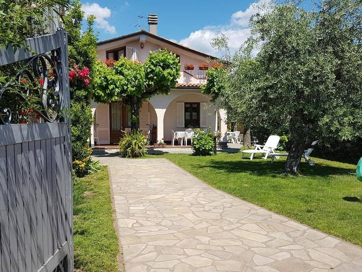 Villa voor 9 personen, met terras, met huisdier in Forte dei Marmi