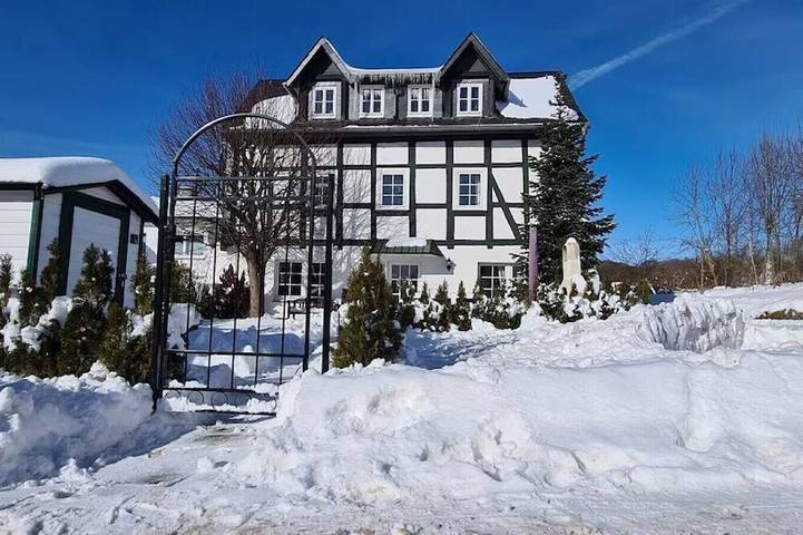 Bauernhof für 8 Personen, mit Terrasse und Garten, mit Haustier in Willingen