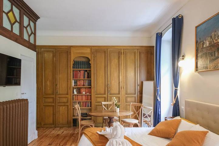 Gîte pour 2 personnes, avec jardin dans Palais des Congrès Opéra - 2