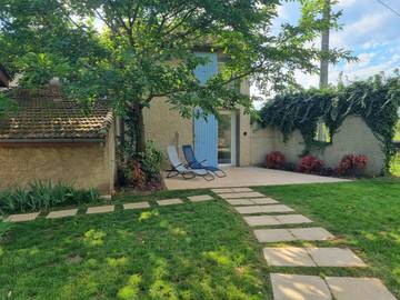 Location de vacances pour 6 personnes, avec jacuzzi ainsi que jardin et terrasse à Bourg-lès-Valence