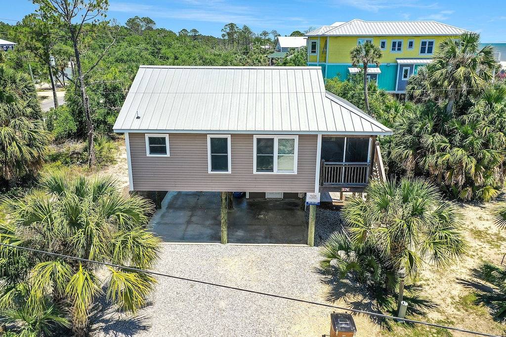 Easy Beach Access, Steps From The Beach, Single Level~ Sweet Destiny in Indian Pass, Cape San Blas