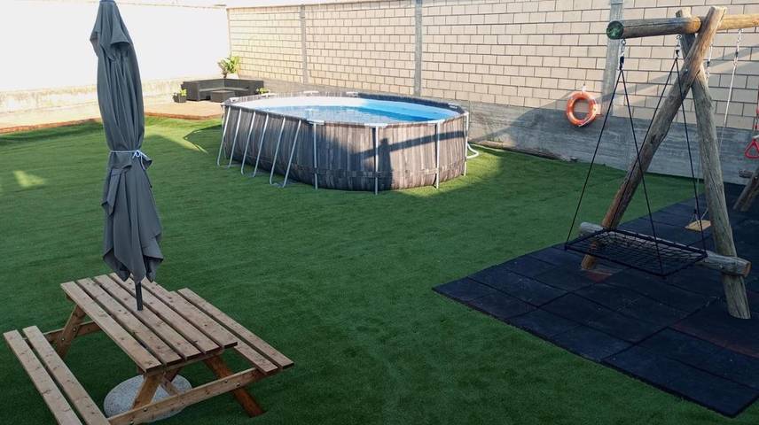 Apartamento para 18 personas, con piscina y jardín en Ribera Navarra