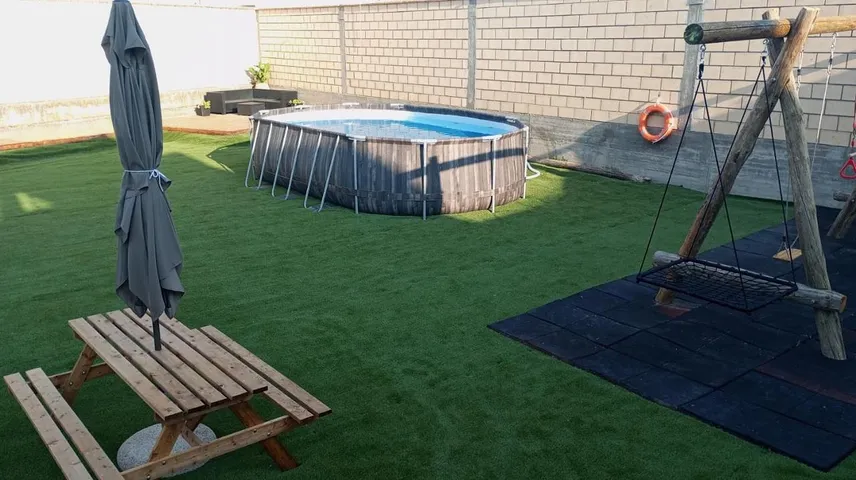 Casa de vacaciones para 18 personas, con jardín y piscina - 1
