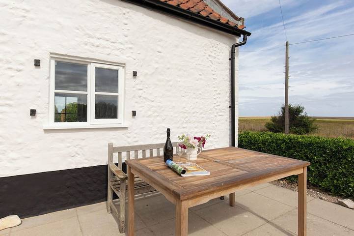 Cottage for 2 people, with garden in Salthouse