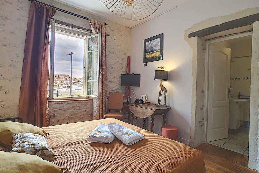 3*** gite on the banks of the Canal du Midi, private parking and enclosed grounds in Castelnaudary, Región de Carcassonne