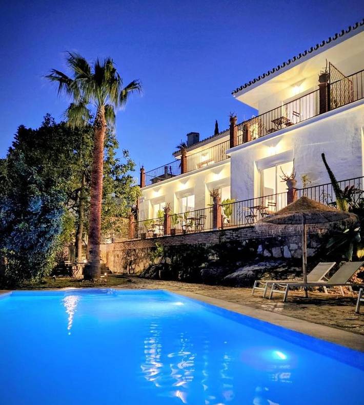 Hôtel pour 2 personnes, avec vue et sauna ainsi que jardin et piscine, animaux acceptés