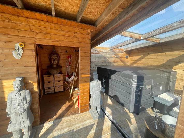 Gîte pour 2 personnes, avec terrasse ainsi que jacuzzi et sauna à Frameries - 2