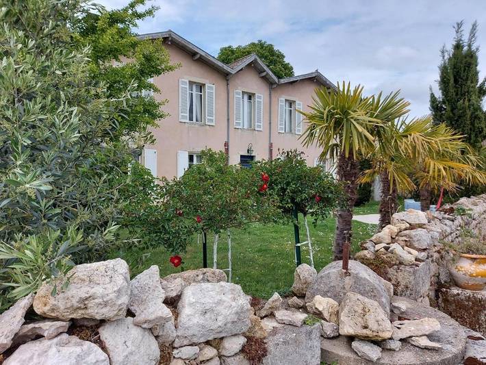 Maison d’hôte pour 3 personnes, avec Terrasse ainsi que Jardin et Vue