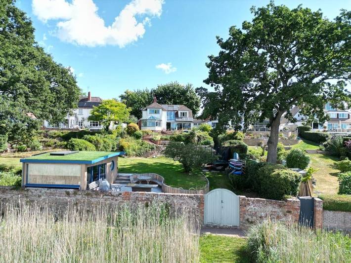 Holiday rental for 8 people, with terrace and view in Topsham