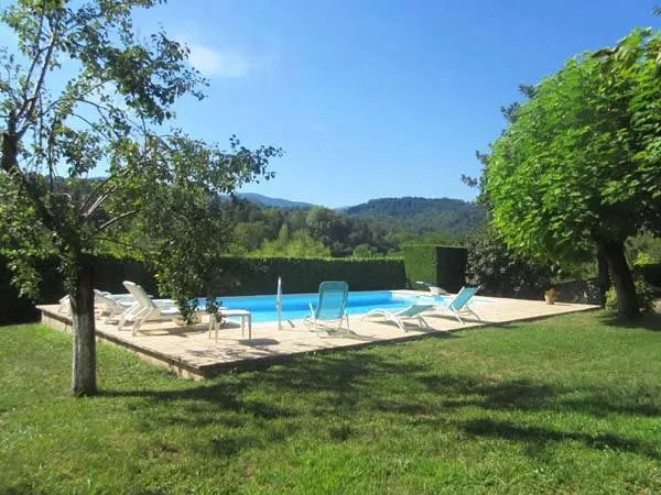 Chambre d’hôte pour 2 personnes, avec jardin ainsi que vue et piscine - 1
