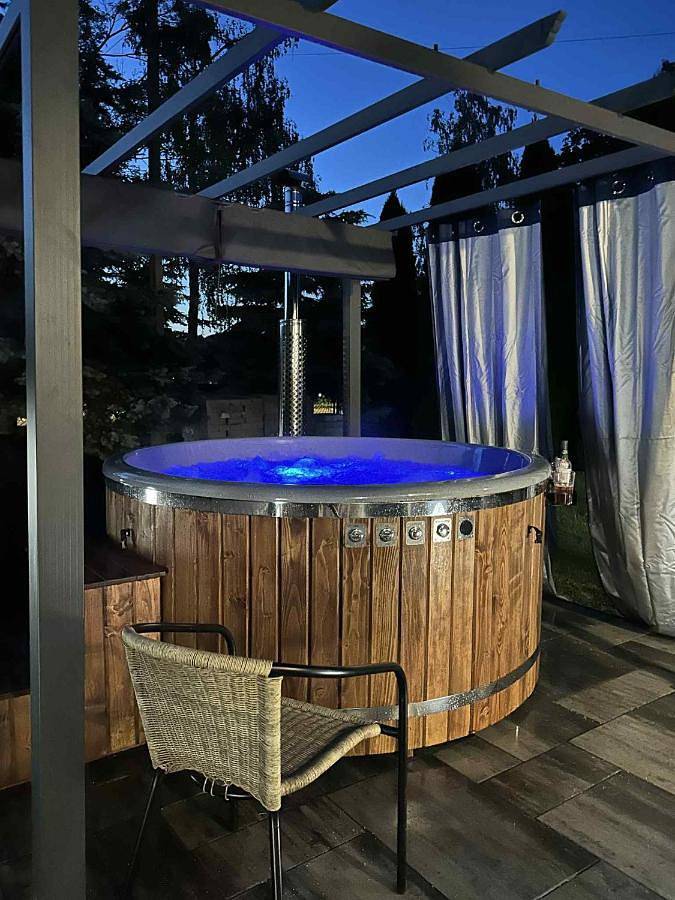Dom dla 11 osób, z Jacuzzi i Taras oraz Sauna w Krasnobród