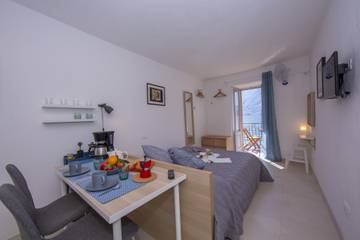 Apartment for 2 People in Colonno, Lake Como, Photo 3