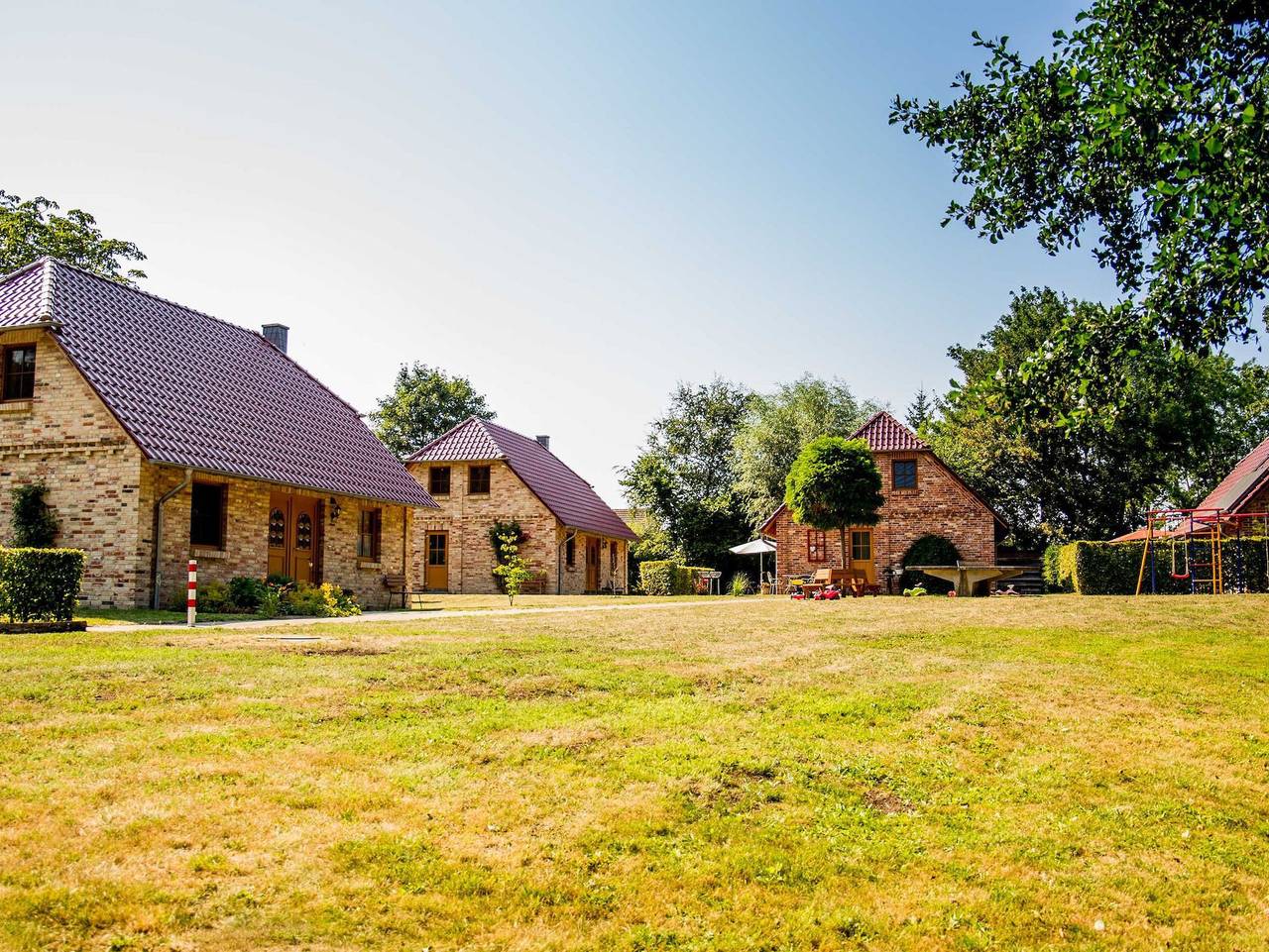 Ferienhof Landhäuser Mechelsdorf nahe Ostseebad Kühlungsborn - 4-Raum-Landhaus (3) mit Sauna und Kamin (86m²) in Mechelsdorf, Bastorf