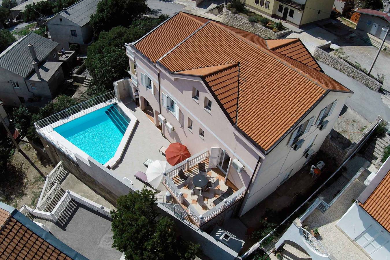 Ganze Ferienwohnung, Ferienwohnung mit Garten und Pool  in Karlobag, Naturpark Velebit