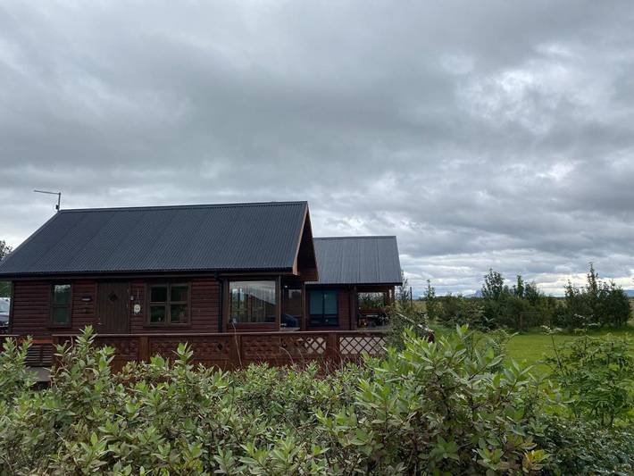 Ferienhaus für 4 Personen, mit Terrasse und Whirlpool sowie Pool, kinderfreundlich in Island
