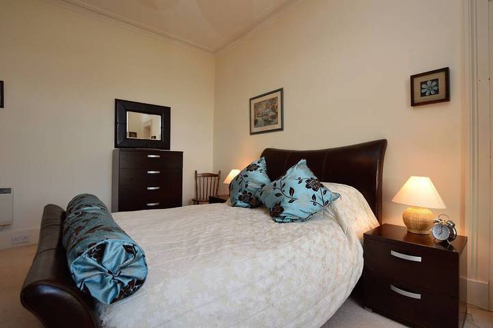 Ganze Wohnung, Derryguaig Apartment, direkt am Ufer, Holzofen, tierfreundlich in Tighnabruaich, Argyll & Bute