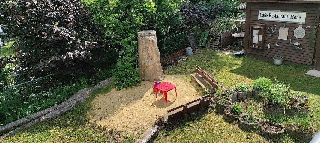 Ferienhaus für 9 Personen, mit Balkon und Terrasse sowie Garten und Ausblick in Elend