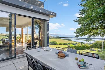 Log Cabin for 14 People in Stokenham, Devon, Photo 4