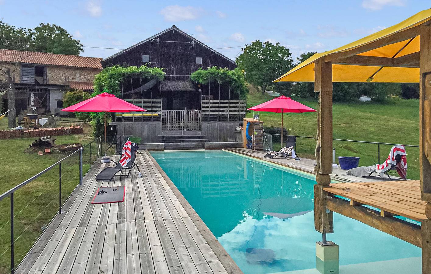 Charmant appartement avec piscine et jardin - À 2 km de Saint-Sulpice-de-Roumagnac in Saint-Sulpice-de-Roumagnac, Périgord Blanc