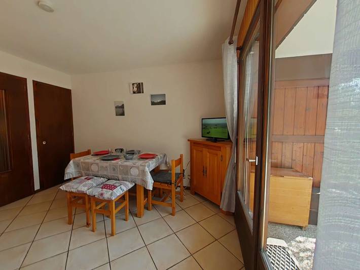 Estudio entero, Estudio a pie de pistas con terraza, aparcamiento y Wi-Fi - 4 plazas in Le Grand-Bornand, Región de Annecy