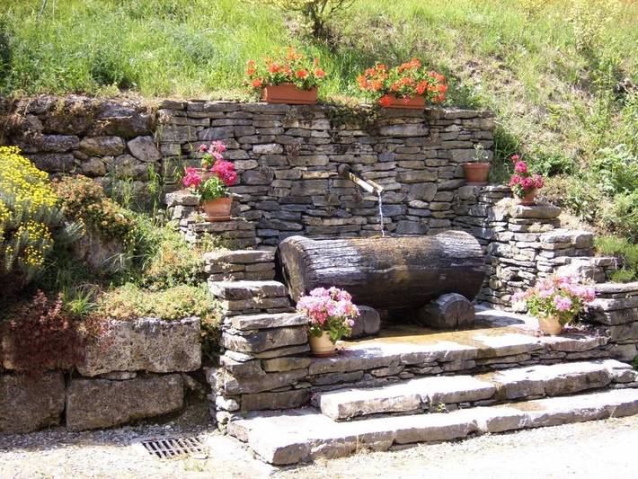 Location de vacances pour 2 personnes, avec terrasse et jardin ainsi que vue et vue sur le lac à Allevard - 4