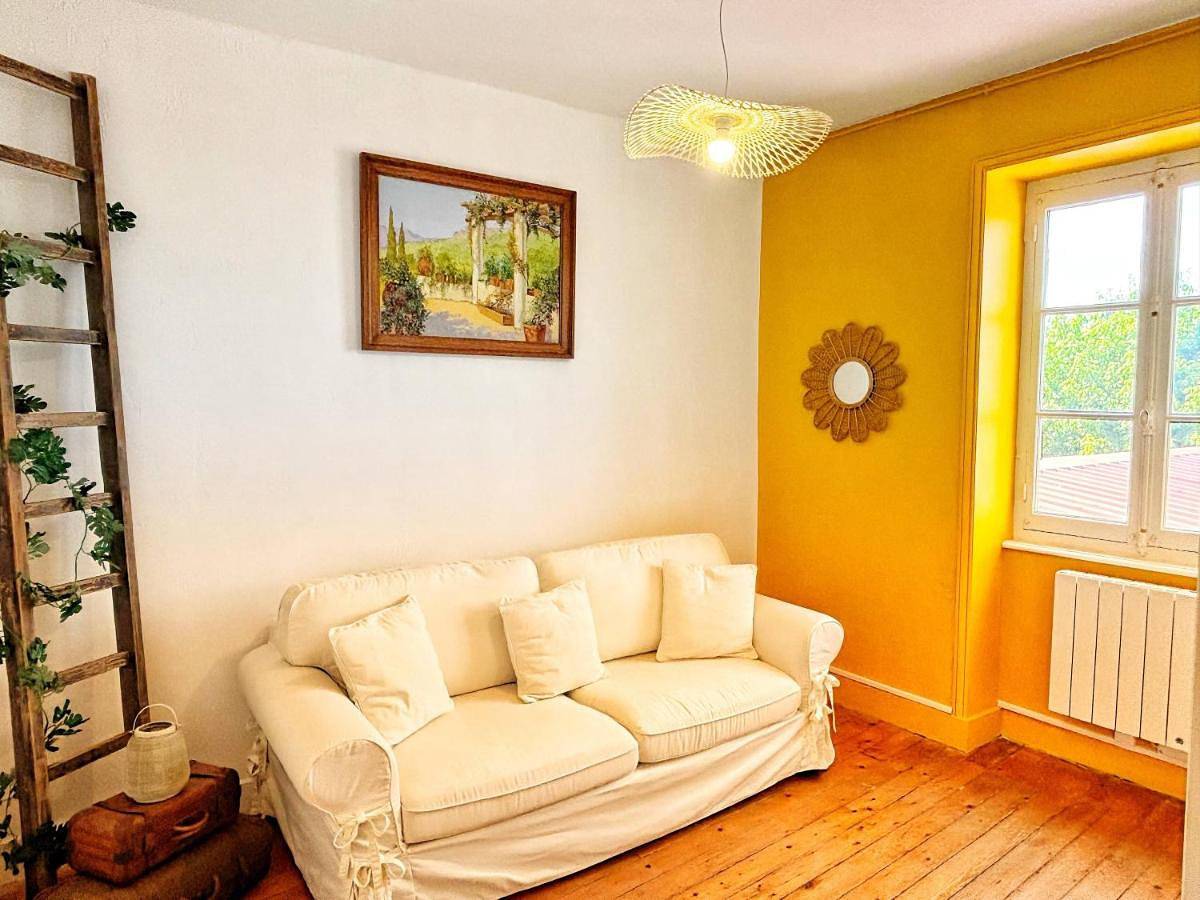 Appartement entier, Chez Kapameï in La Clayette, Région de Charolles