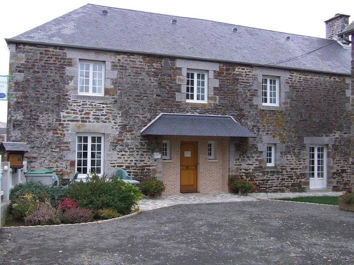 Location de vacances pour 2 personnes, avec terrasse, animaux acceptés à Tirepied - 2