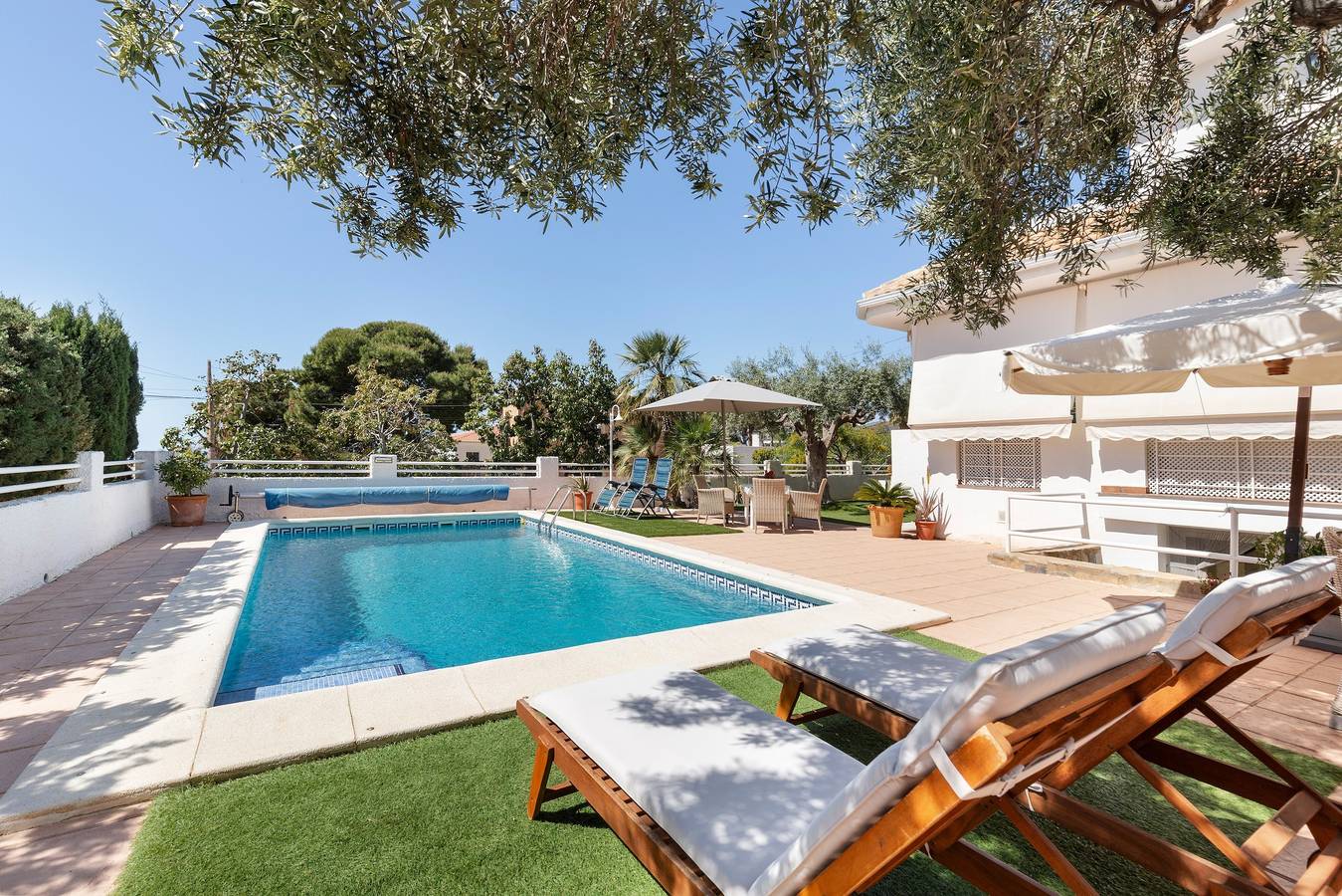 Ganze Wohnung, Souterrainwohnung im Chalet mit Gemeinschaftspool in El Pinar de San Gines, Cartagena