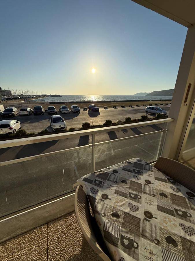 Gîte pour 2 personnes, avec balcon et vue dans Plage De La Banche Binic - 4