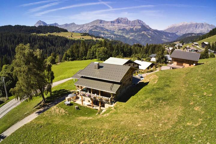 Chalet pour 8 personnes, avec balcon à Notre-Dame-de-Bellecombe - 2