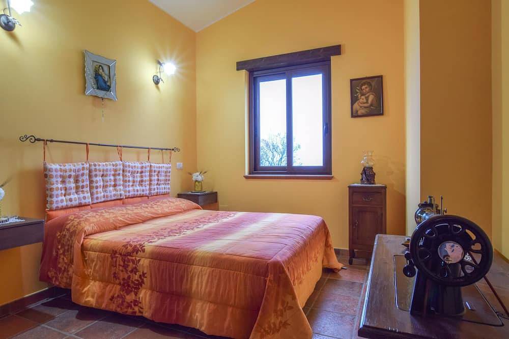 Amazing home in San Marco D'Alunzio with Wifi in San Marco d'Alunzio, Messina Provinz