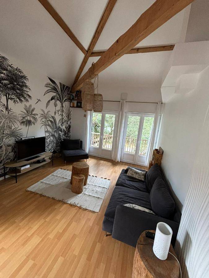 Gîte pour 4 personnes, avec vue et jardin, adapté aux familles dans Plage Naturistes - 3