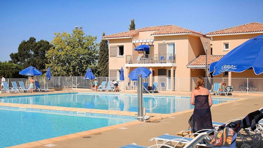 Location de vacances pour 6 personnes, avec piscine à La Londe-les-Maures