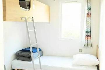 Camping pour 4 Personnes dans Cormoranche-sur-Saône, Région de Bourg-en-Bresse, Photo 2