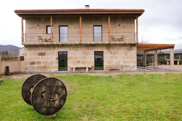 Casa rural para 2 personas, con jardín además de vistas y piscina en Provincia de Orense - 2