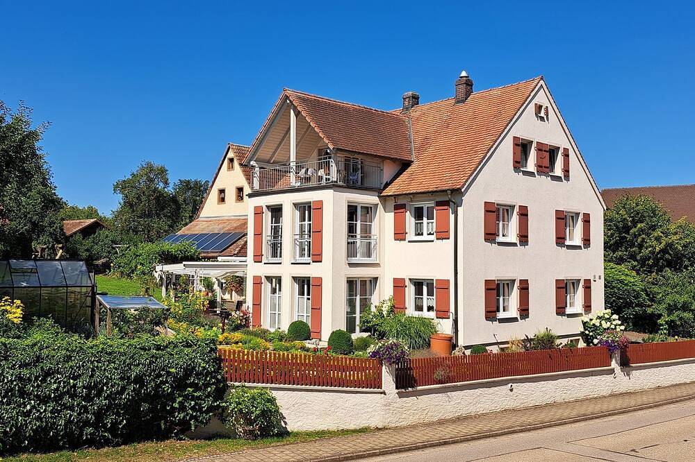 Ganze Wohnung, Gemühtliche Ferienwohnung mit Garten und Liegewiese in Pfofeld, Fränkisches Seenland