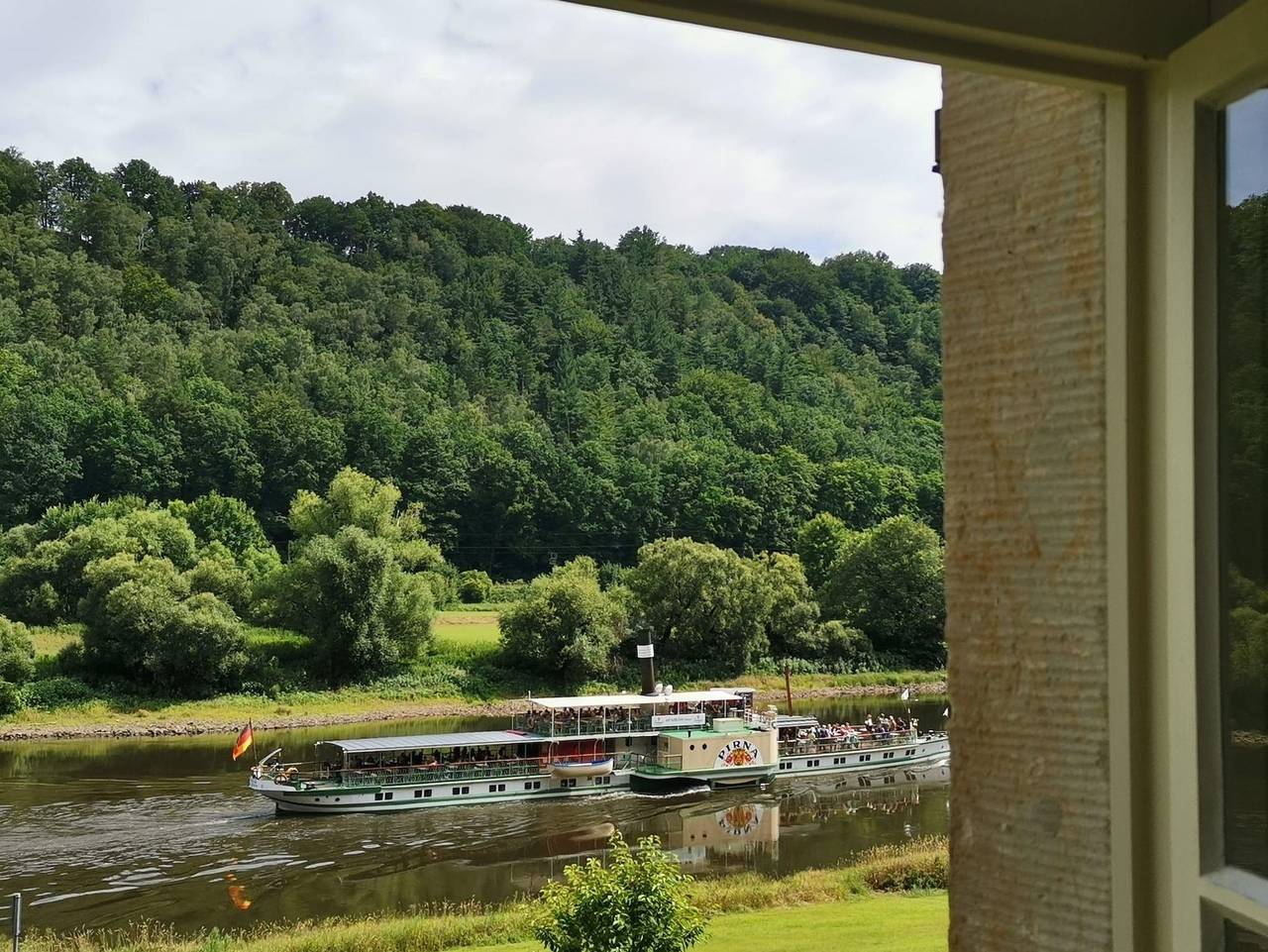 Ganze Ferienwohnung, Herrenhaus Orangella - Ferienwohnung mit Elbblick, 1 Schlafraum in Wehlen, Elbsandsteingebirge