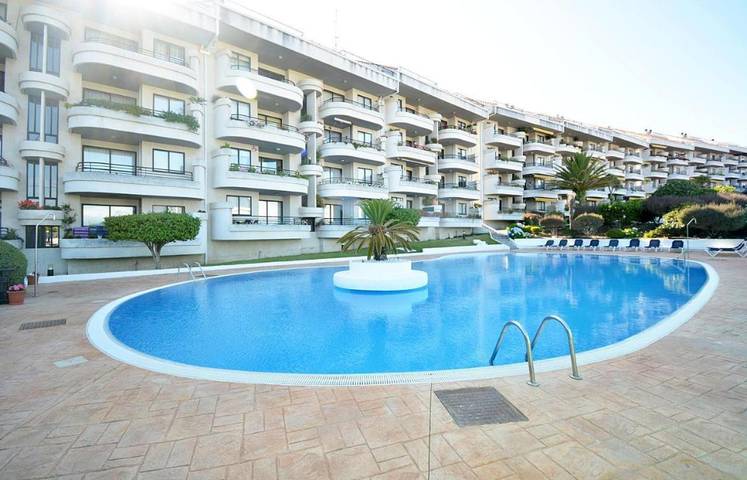Apartamento para 6 personas, con vistas y piscina para niños además de piscina y jardín en San Vicente do Mar