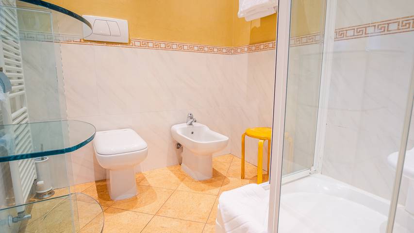 Albergo a gestione familiare per 2 persone in Centro Storico di Verona, Verona