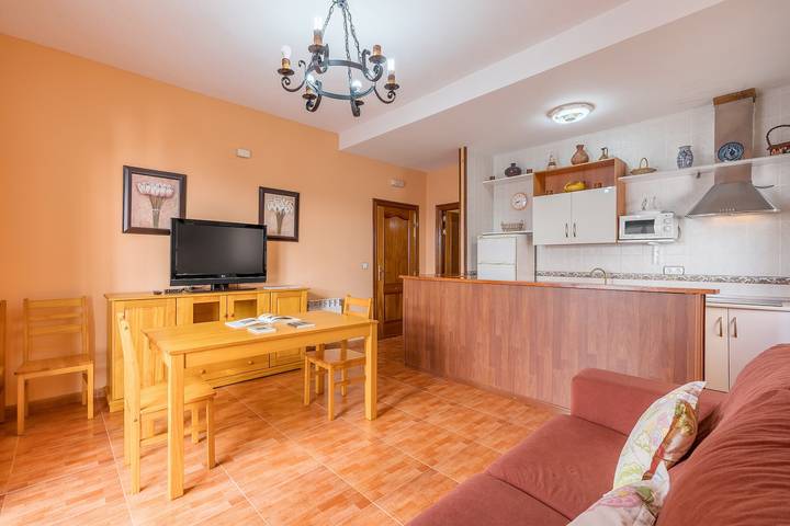 Ganze Wohnung, Ferienwohnung 'Apartamento De 2 A 4 Personas' mit Seeblick, Balkon und Wi-Fi in Sierra Nevada und Umgebung, Güejar Sierra