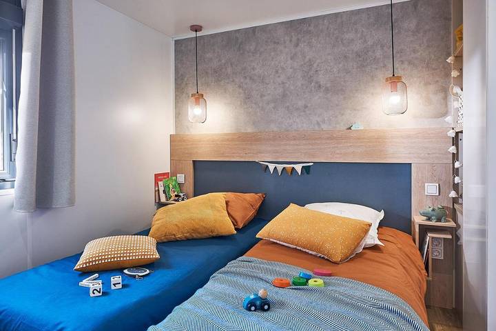 Location de vacances pour 4 personnes, avec jardin ainsi que piscine et terrasse à Crécy-la-Chapelle - 3